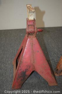 2 Jack Stands