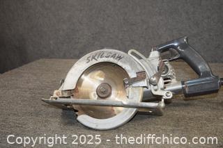 Working Skilsaw
