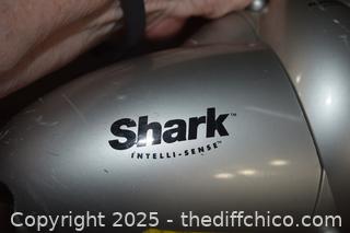 Working Shark Vac Cleaner