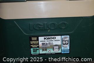 IGLOO Cooler - 23in x 12in x 15in