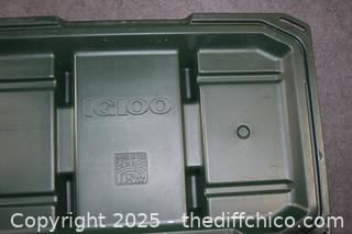 IGLOO Cooler - 23in x 12in x 15in