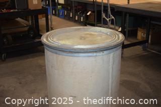 Cardboard Barrell w/lid