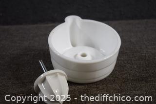 Vintage White Juicer w/ juicer part