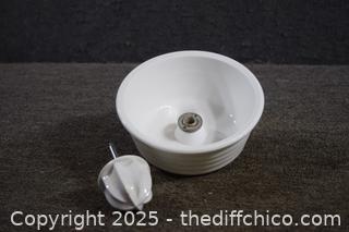 Vintage White Juicer w/ juicer part