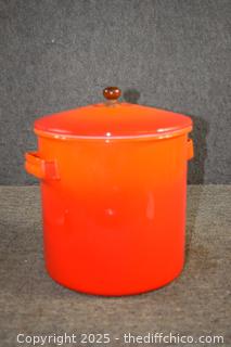 Heavy Enamel Pot w/lid