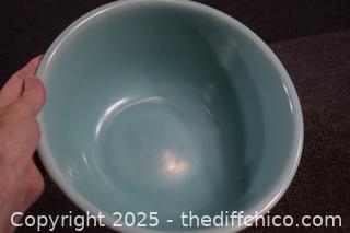 Vintage Mixing Bowl-Homer Laughlin??
