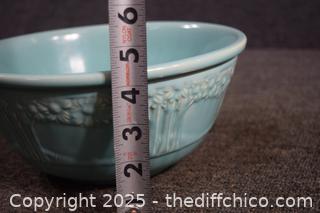 Vintage Mixing Bowl-Homer Laughlin??