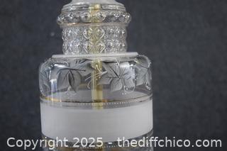 Vintage Working Etched Glass Lamp