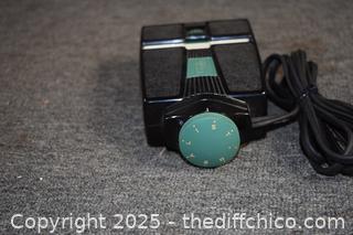 Realist Green Button Slide Viewer
