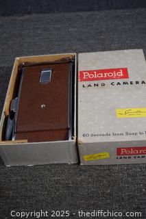 Polaroid 95A Land Camera in the box 