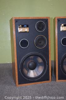 Pair of Acoustic Speakers Series 660-15in x 11 1/2in x 27in-10in speakers