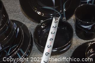 Setting for 4 Mikasa Galleria-Opus Black Dishes