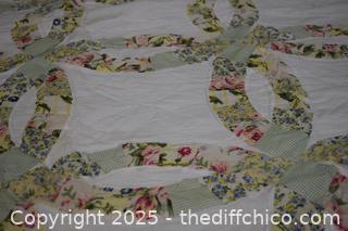 Rose Wedding Ring Quilt plus 2 shams-82in x 80in