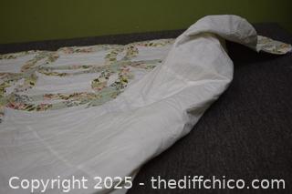 Rose Wedding Ring Quilt plus 2 shams-82in x 80in