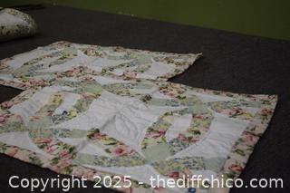 Rose Wedding Ring Quilt plus 2 shams-82in x 80in