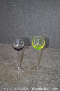 2 Colored Wine glasses