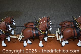 Vintage Budweiser Clydesdale  Wagon plus 8 Horses-36in x 5in x 6in