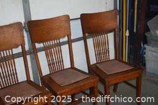 5 Vintage Oak Chairs -18in x 19in x 39in-18in up to seat