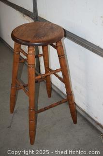 Bar Stool - 16in x 16in x 30in