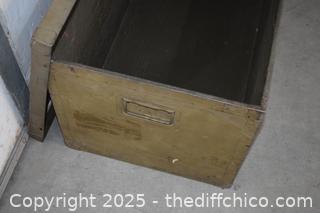 Military Box w/lid-35in x 20in x 18in