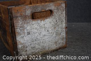 Vintage Wood Hires Box-18in x 12in x 10in