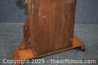 Vintage Gingerbread Clock w/key