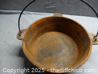 Cast Iron Pot W/Lid