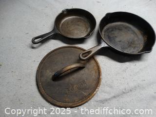 2 Cast Iron Pans W/Lodge Lid