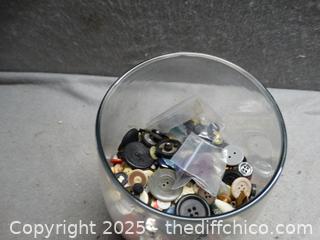 Vase W/ Buttons