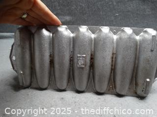 Vintage Wearever Cast Aluminum Corn Bread Stick Mold