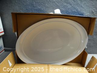 NIB CorningWare French White Dish W/Lid