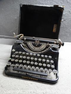 Underwood Typewriter 