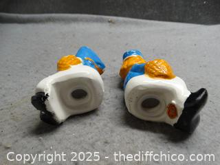 Kissing Couple Salt And Pepper Shaker Set