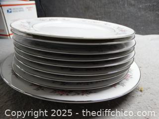 8 Dinner Plates 1 Platter Pageant Diamond China