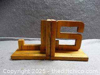J And S Book Ends