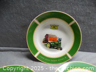 Vintage John Deere Dinner Set Pieces  2 Bowls And 1 Plate