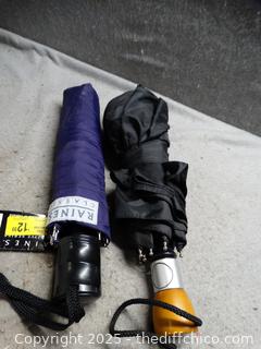 2 Umbrellas 