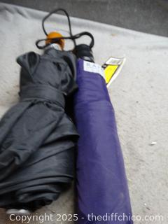 2 Umbrellas 
