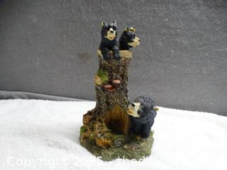 B&R Flora #233 Bear In A Stump Statue 