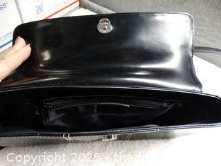 Gucci Purse ( idk if real or fake !)