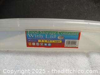 Plastic Containers 