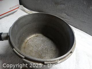 Pressure Cooker 