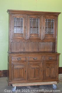 Vintage 2 Piece Hutch w/glass doors-55in x 19in x 76in