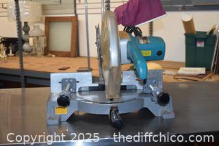 Working Makita Miter Saw-Cart included