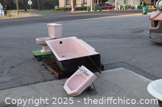 Vintage Pink Bathroom Set-Tub, Sink, Toilet-60in x 33in x 17in tub