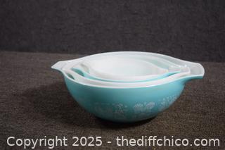 4 Vintage Butterprint Amish Pyrex Mixing Bowls